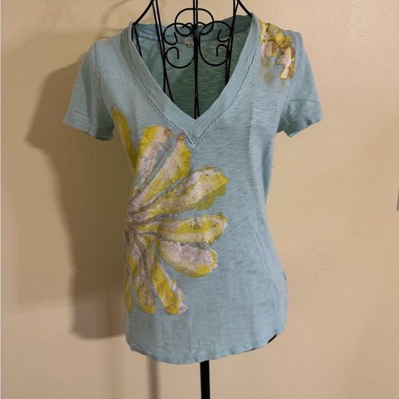 J. Crew Floral V Neck Tee Size Small - Picture 1 of 7
